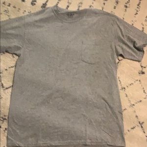 Plain 1 pocket T